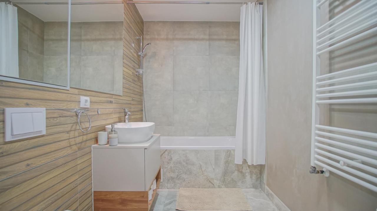 Grandis Studio Coresi Braşov Exteriör bild